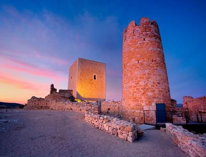 Visita la Ulldecona cultural, el castell medieval i les pintures rupestres